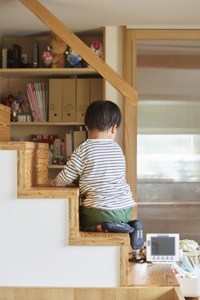 コアハウス 階段収納