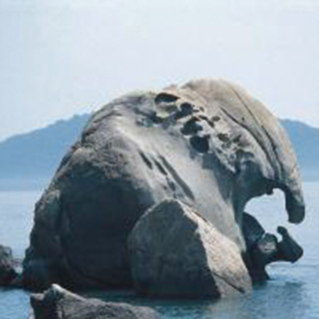 六口島