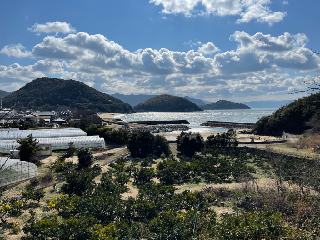 瀬戸内海沿いの農村・漁村風景