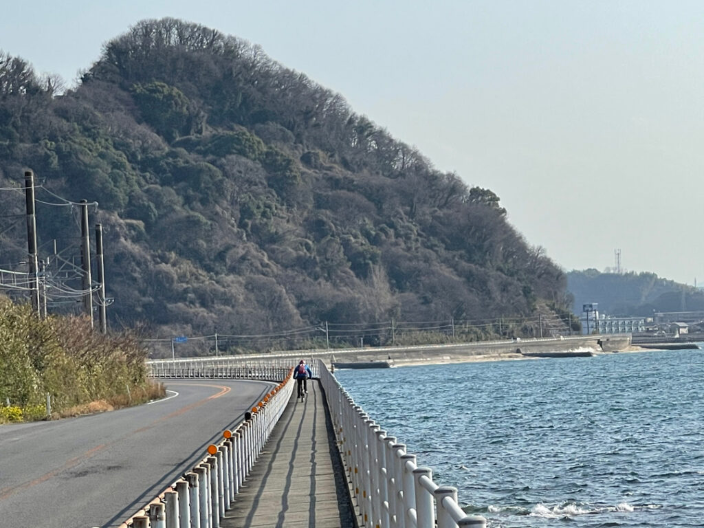 海岸線の絶景が続く路線