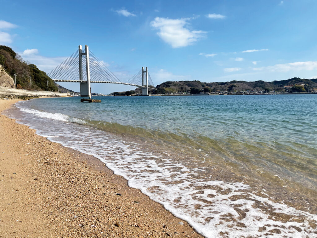 生名島の美しい海岸