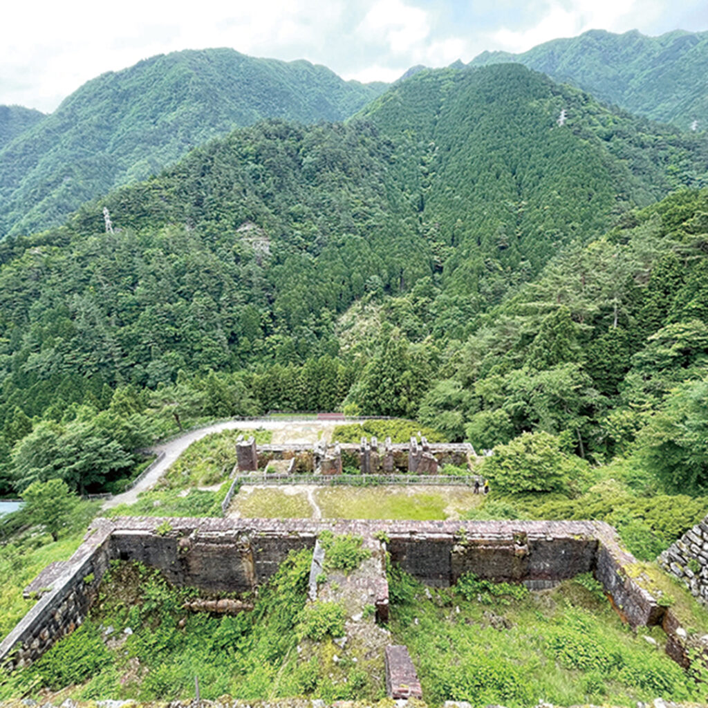 西赤石山
