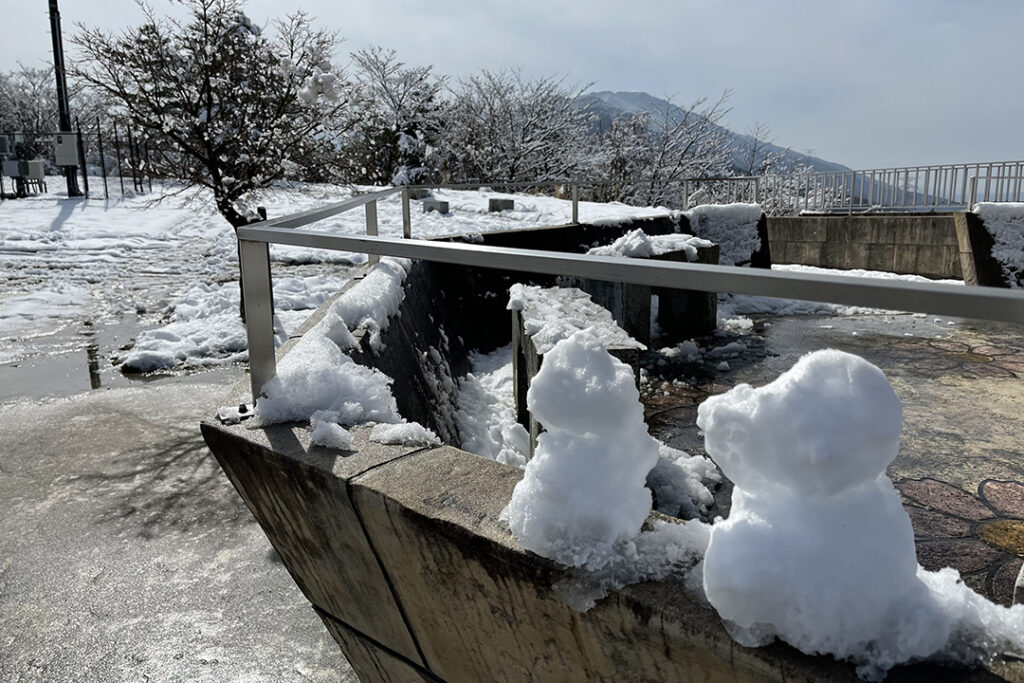 訪れたのは3月上旬。まだまだ雪が残っていた。