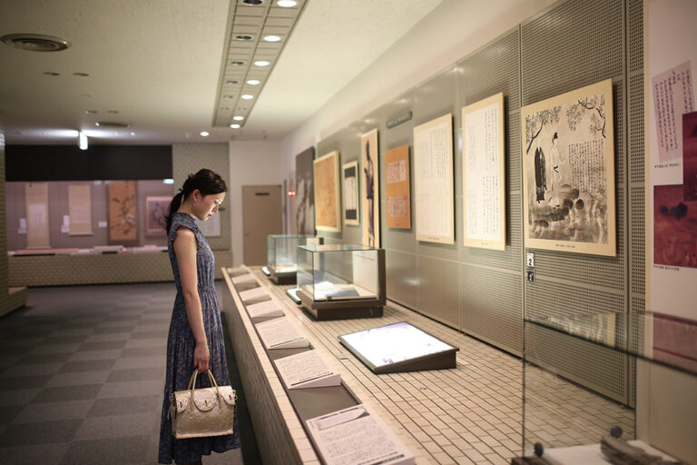 設展示コーナー