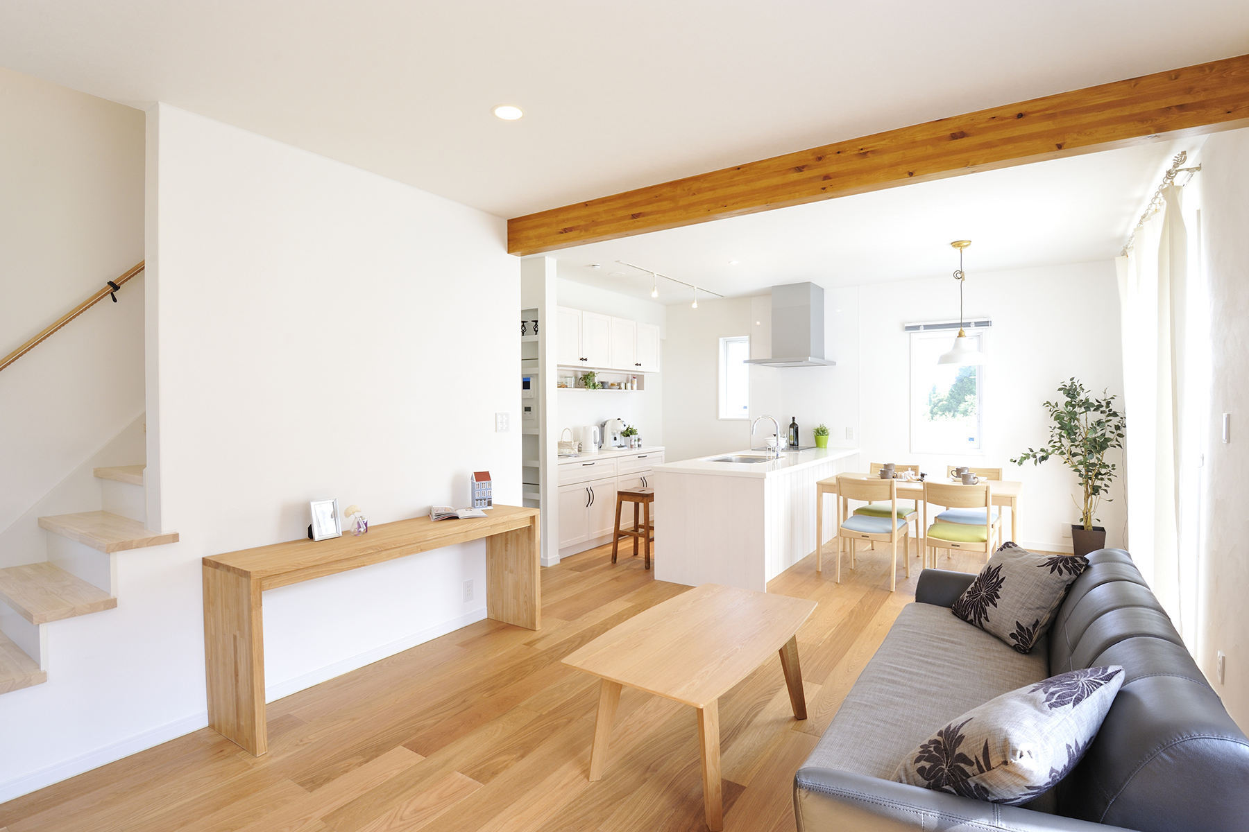 アルディ・エスパースホーム リビング