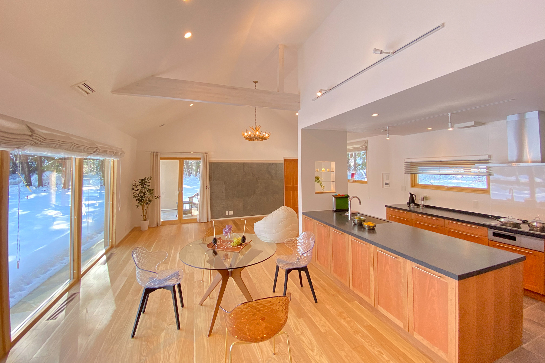 アルディ・エスパースホーム リビング