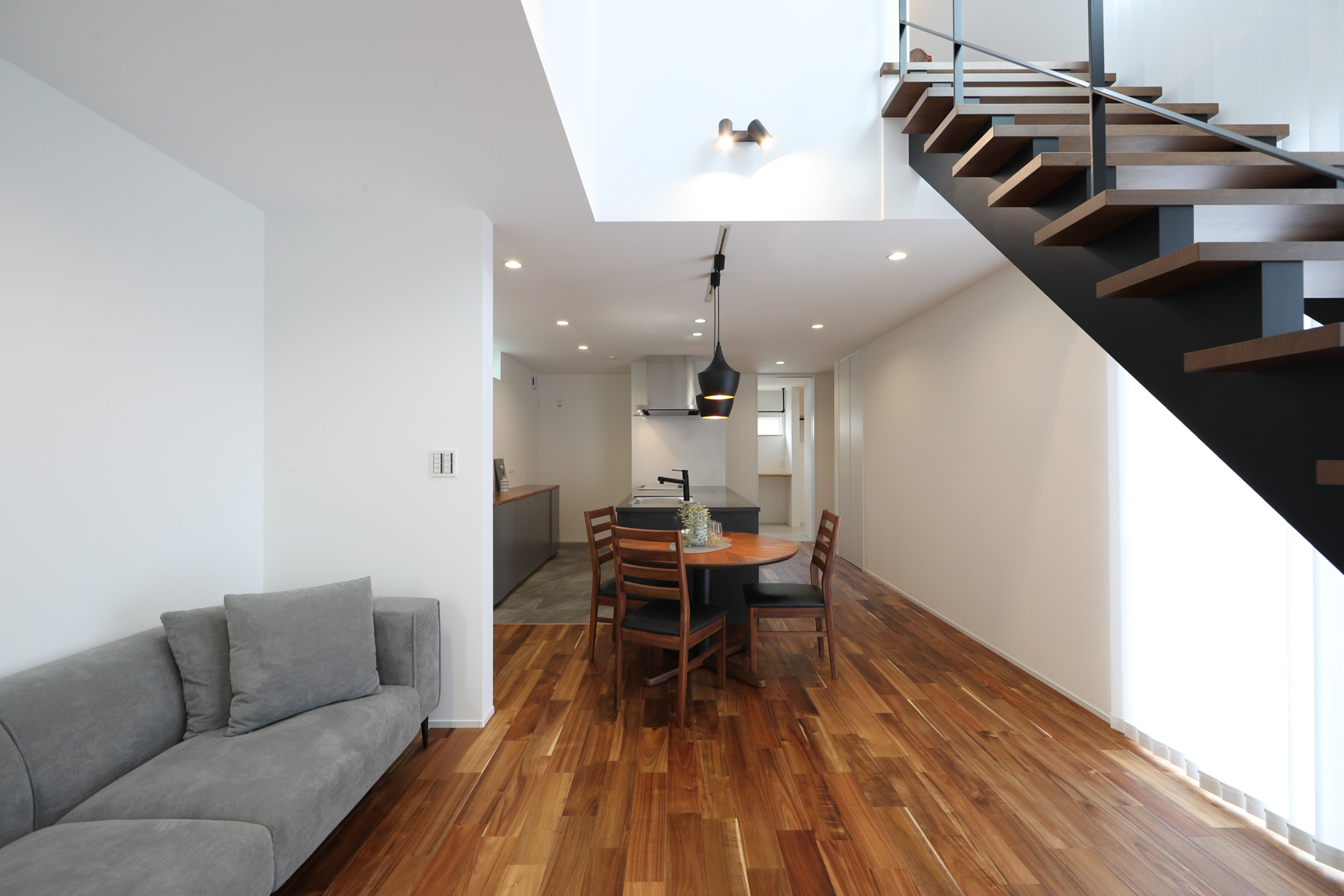 タカ建築 リビング