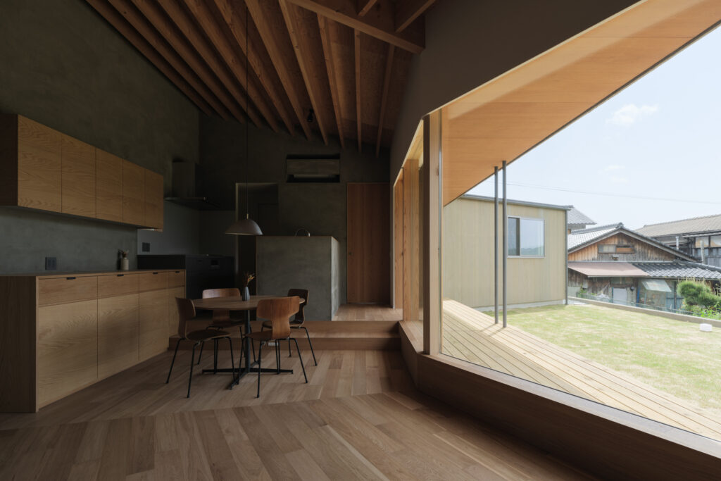 テトラワークス リビング