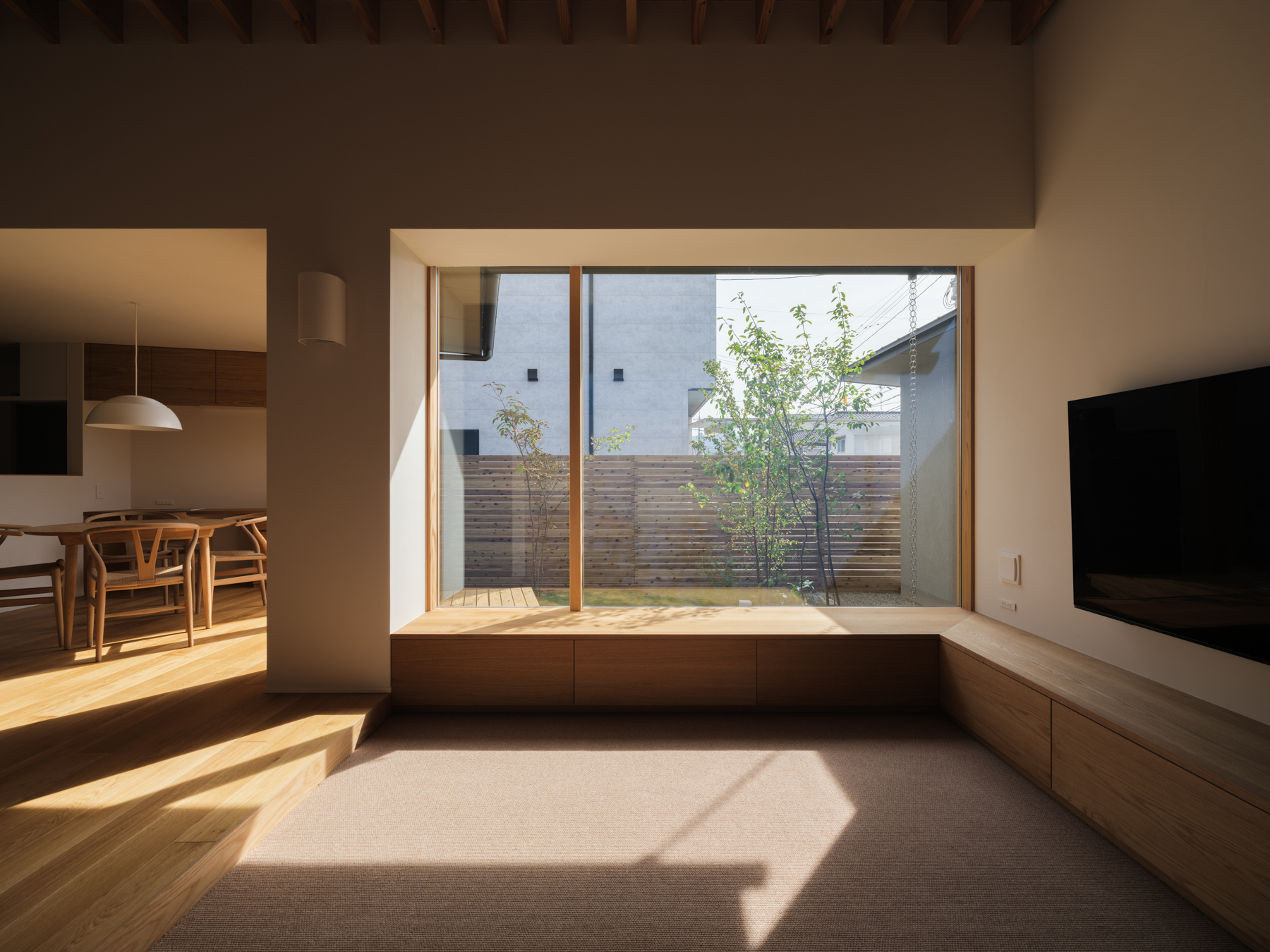 テトラワークス リビング