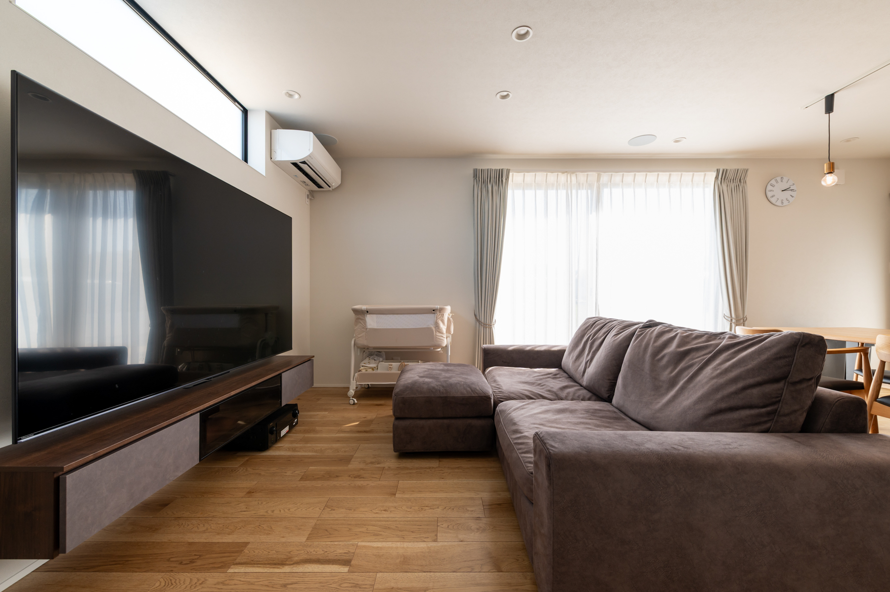 アウスホーム リビング