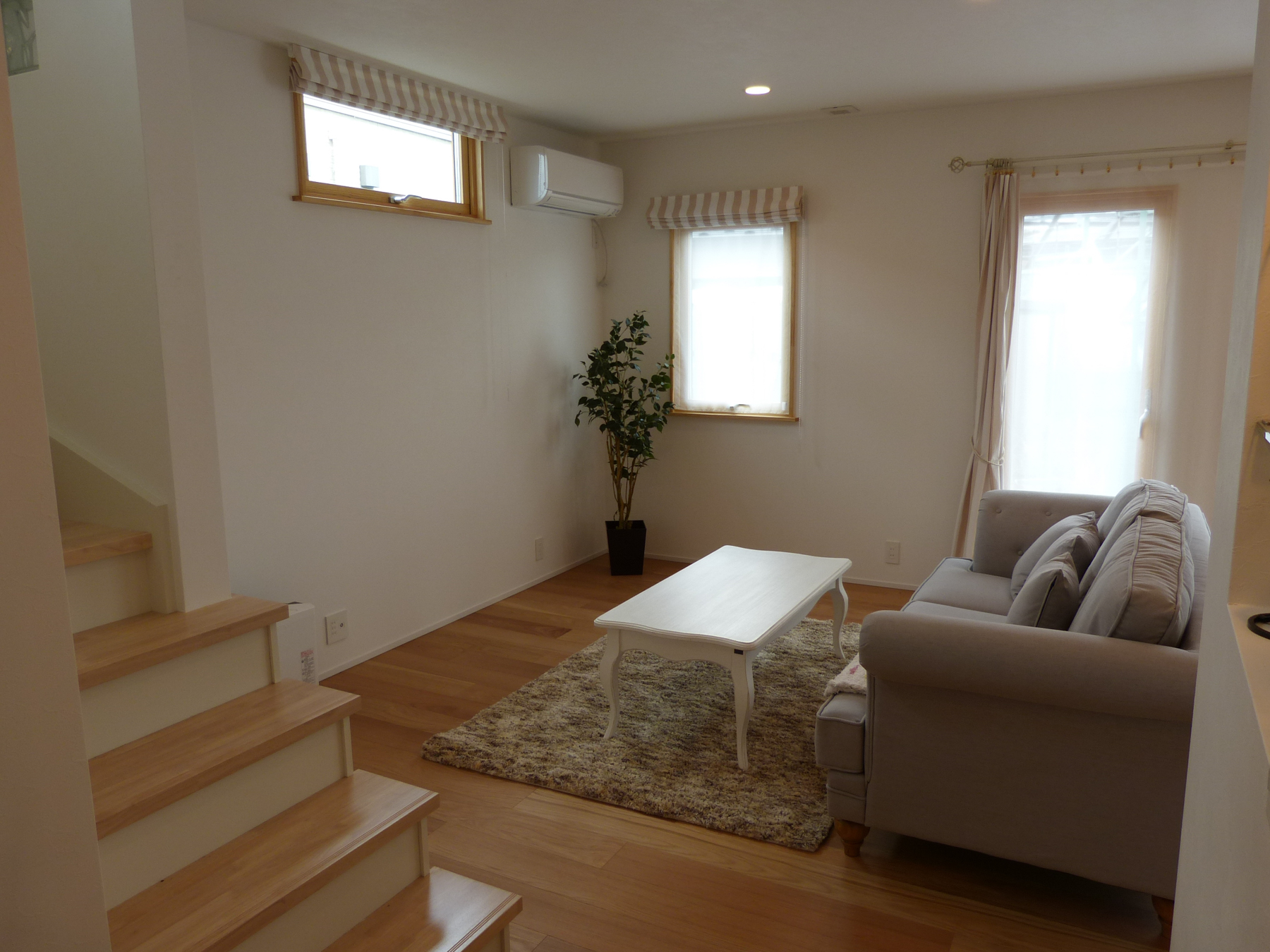 アルディ リビング