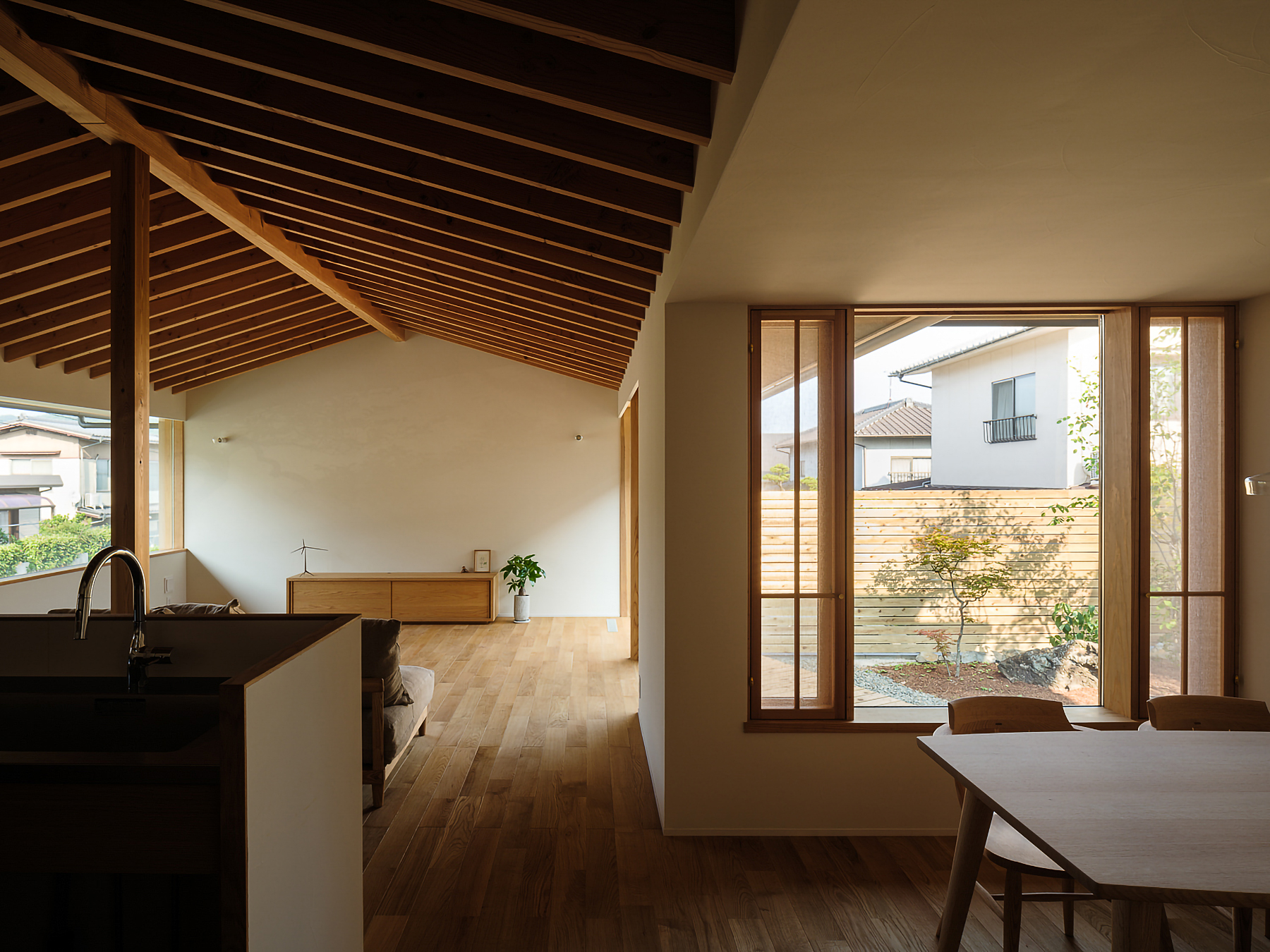 テトラワークス リビング