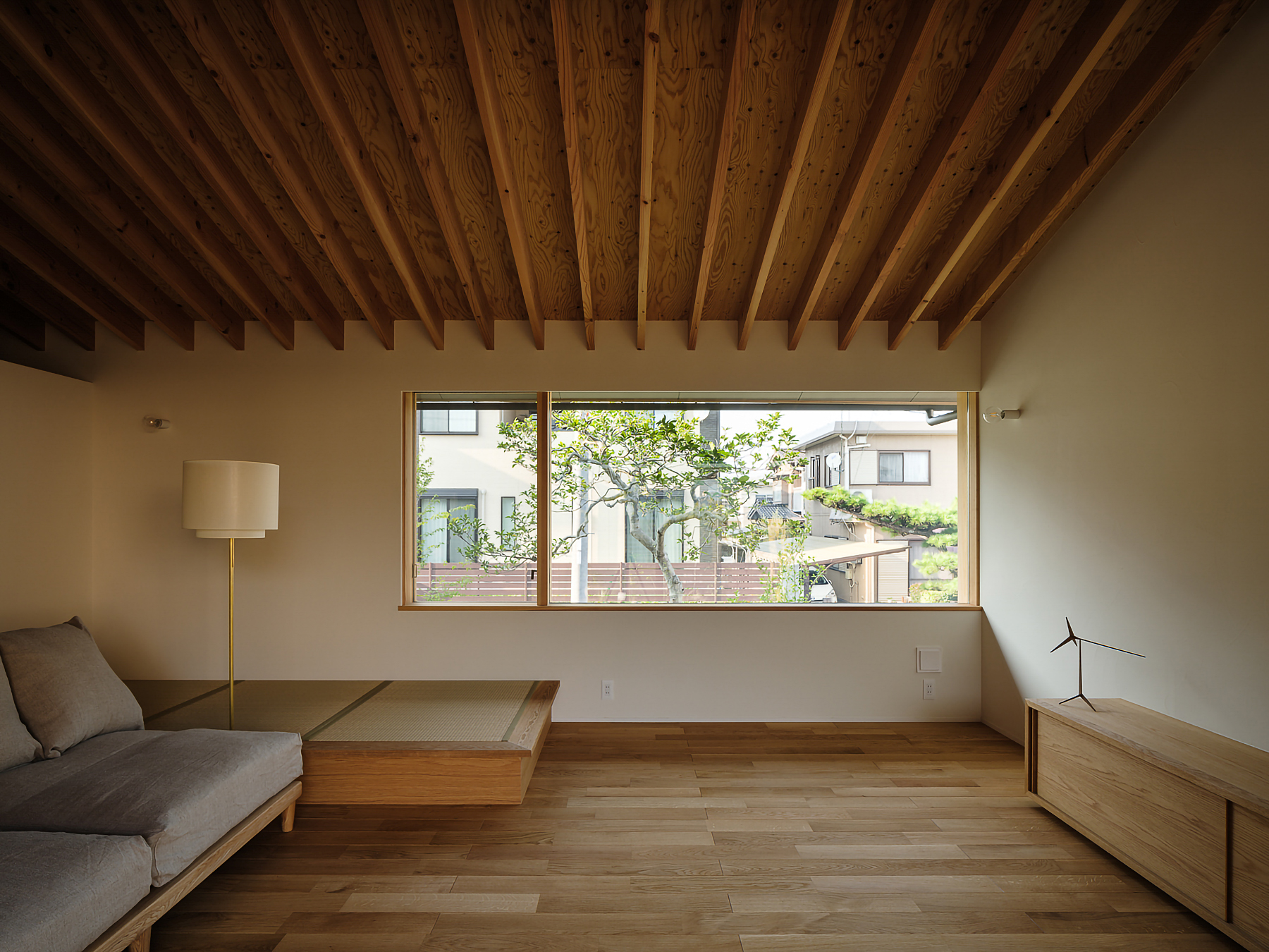 テトラワークス リビング