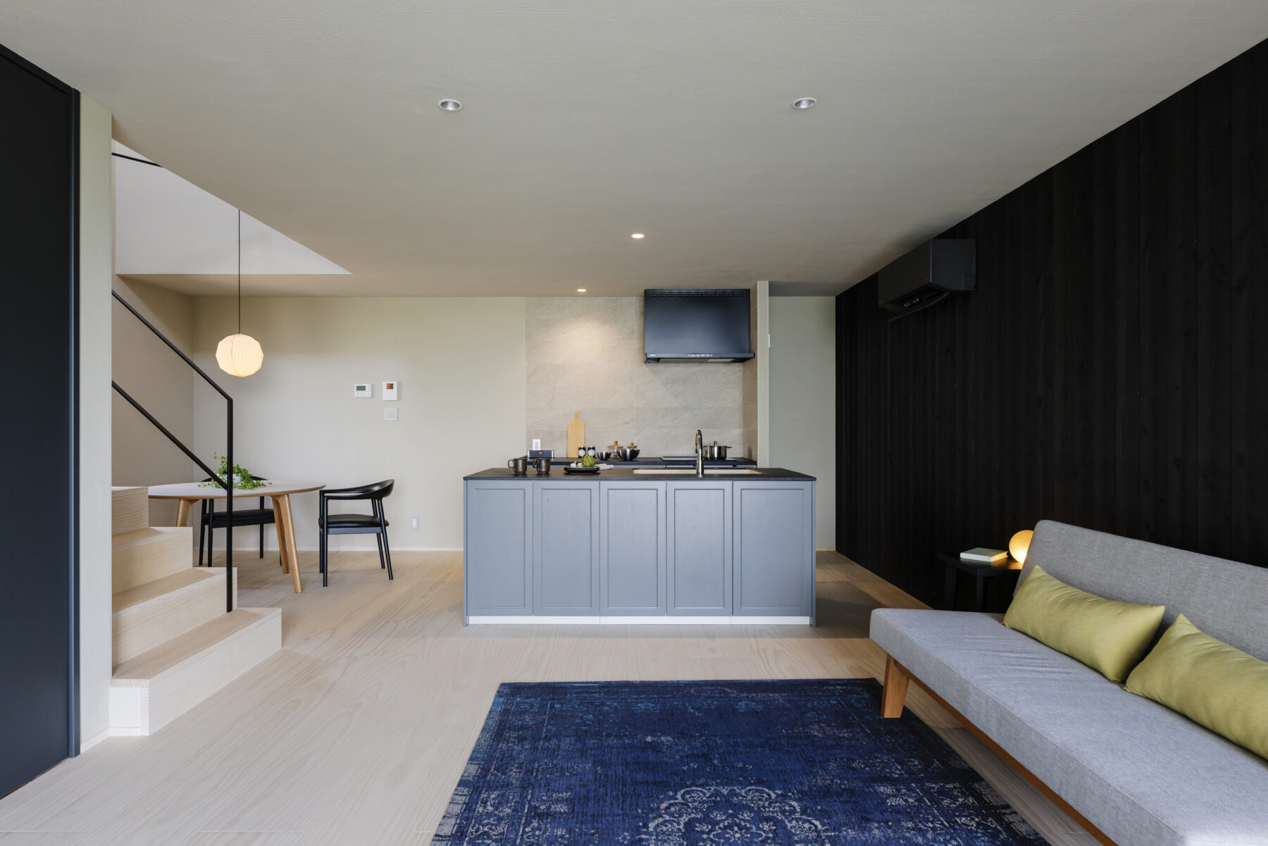 小川建美 リビング