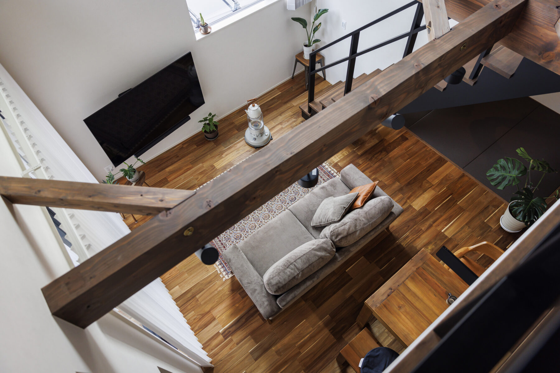 小川建美 吹き抜け