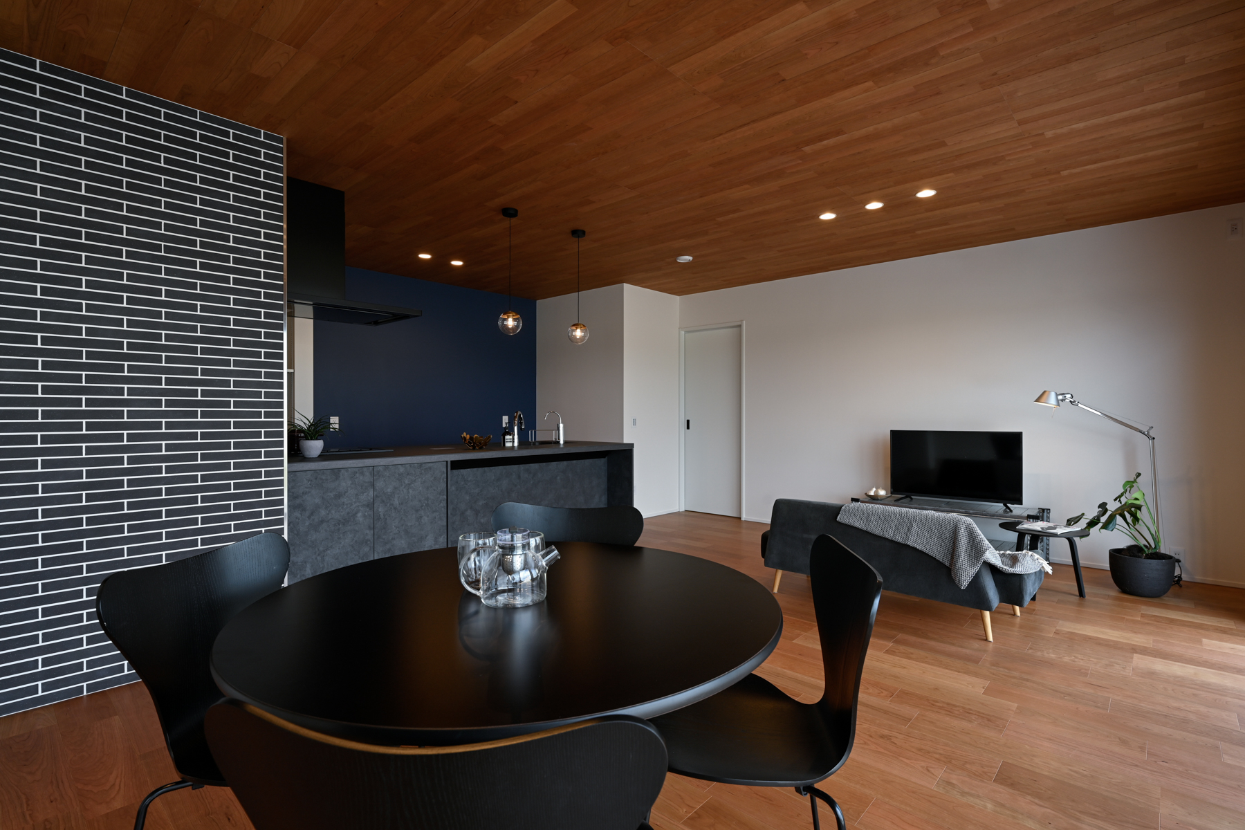 有本建設 リビング