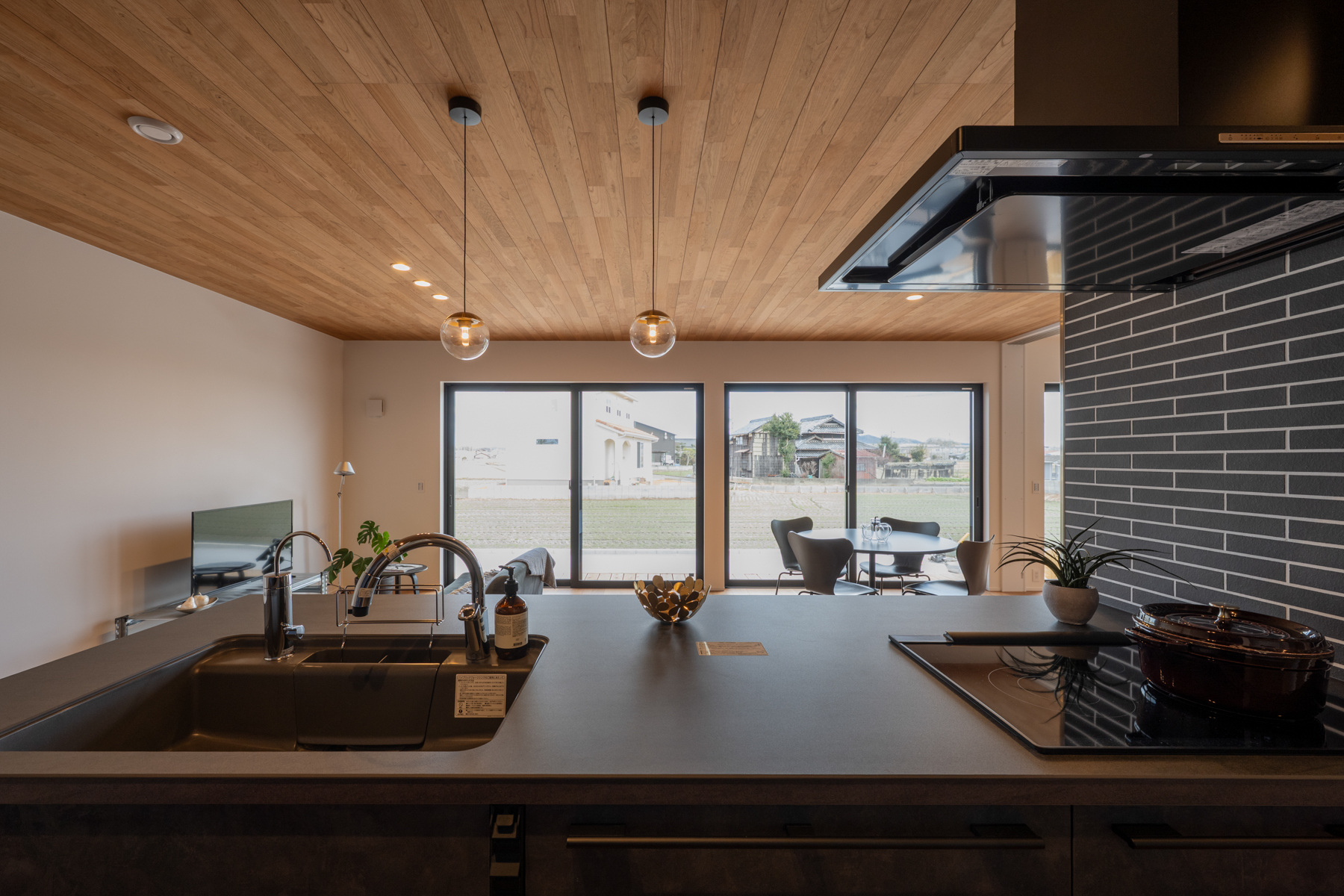 有本建設キッチン