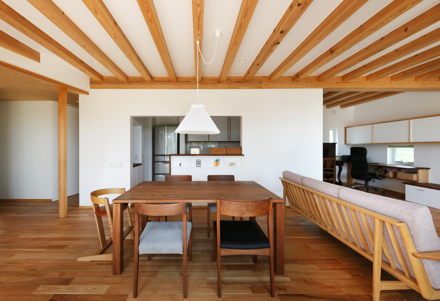 有本建設 リビング