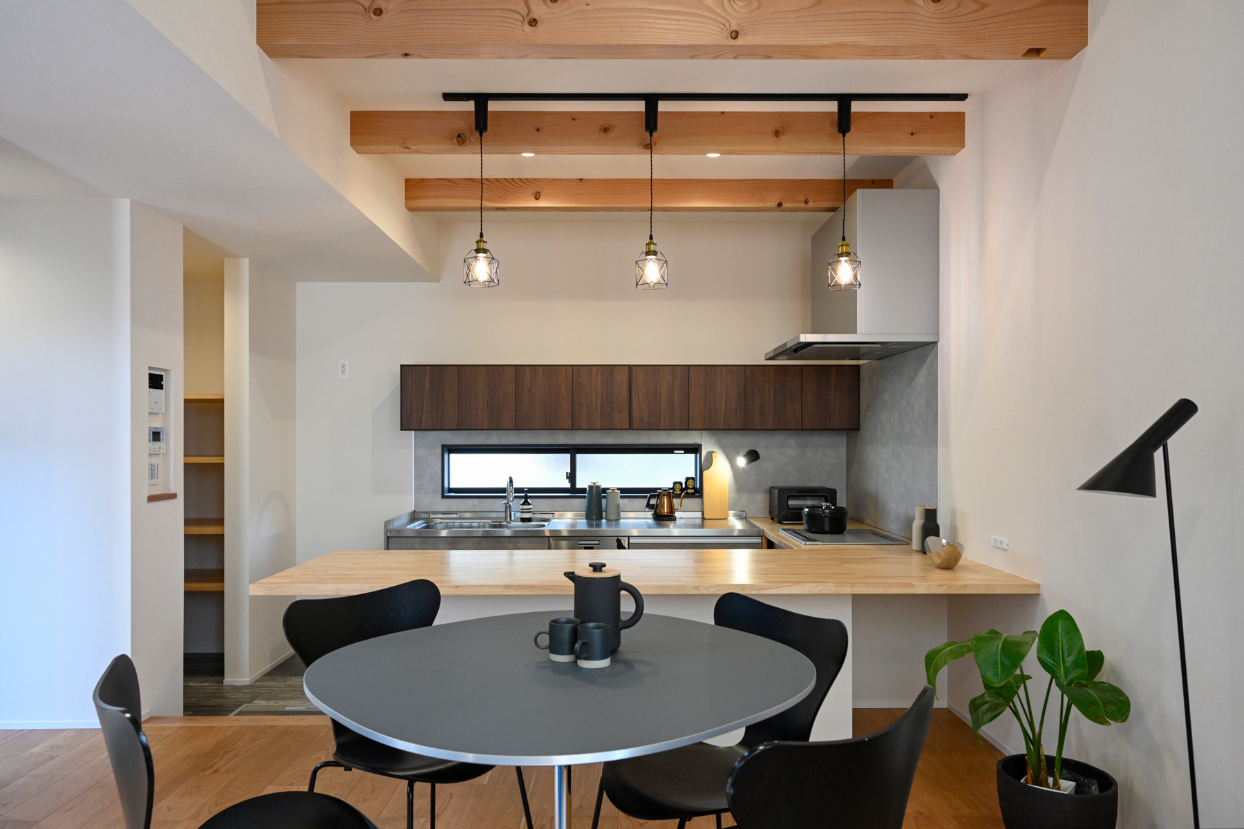 有本建設 リビング