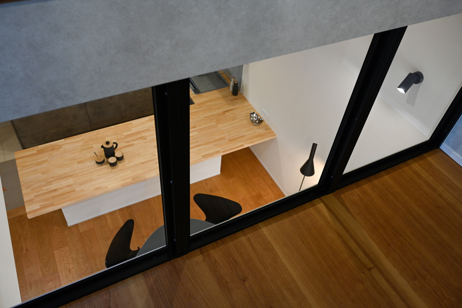 有本建設 リビング