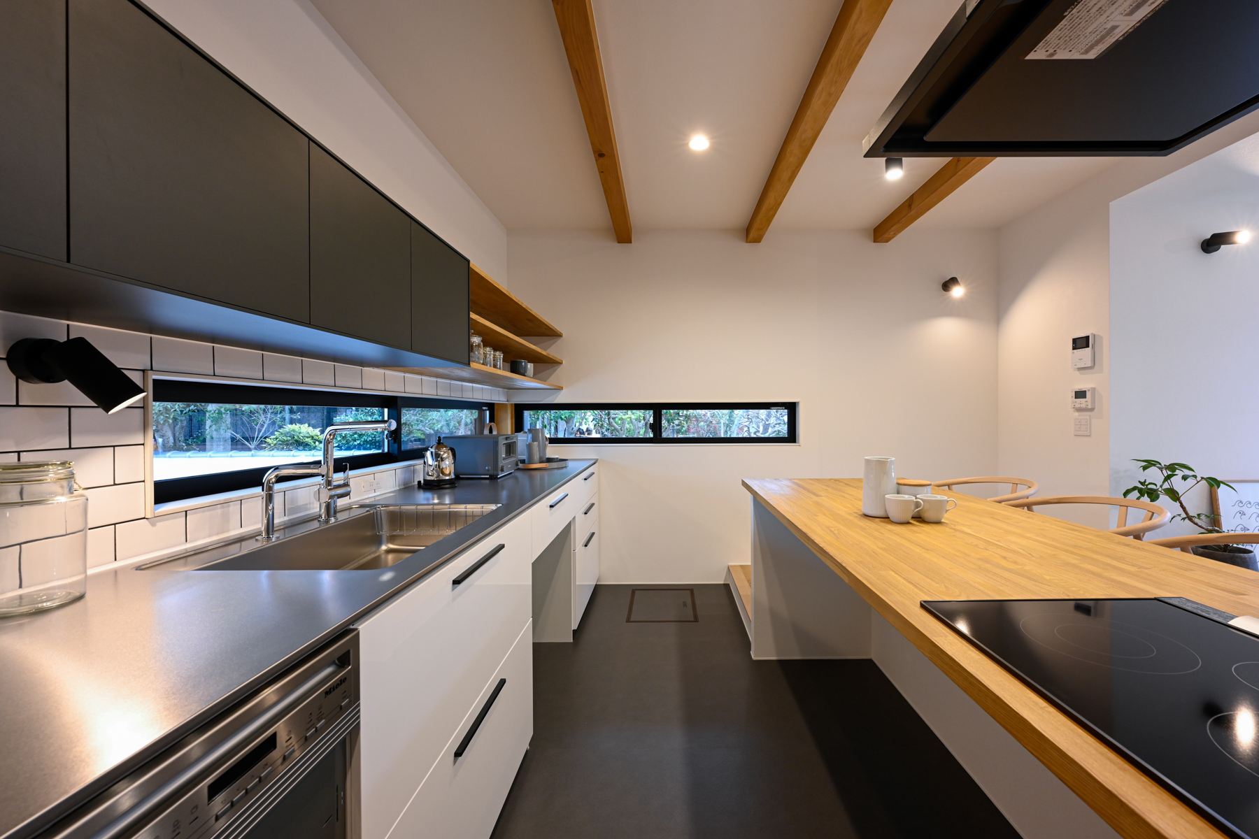 有本建設キッチン