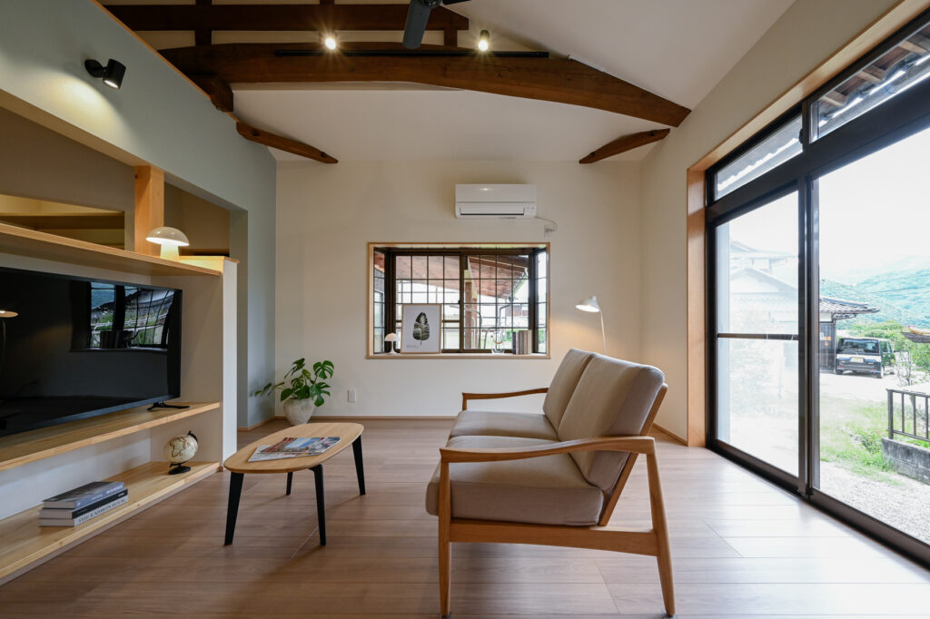 有本建設 リビング