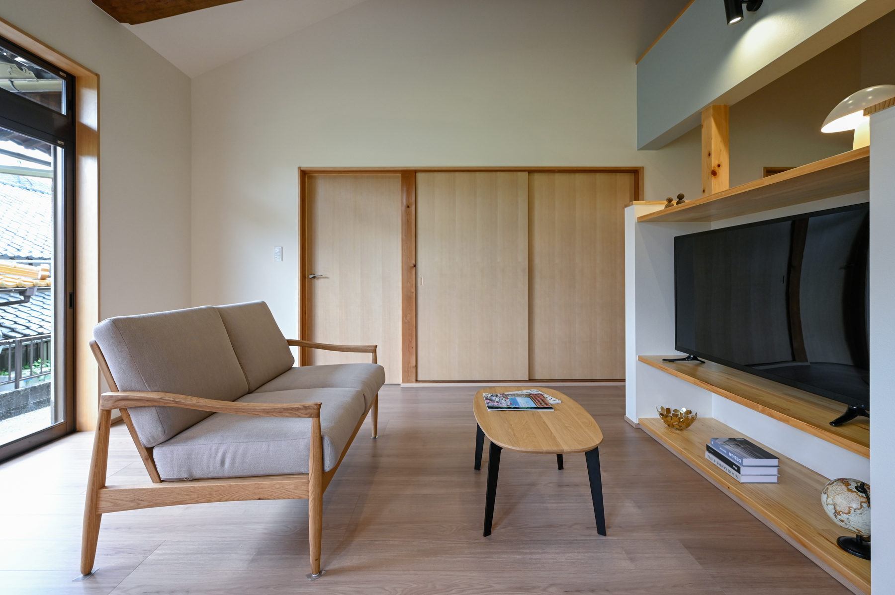 有本建設 リビング