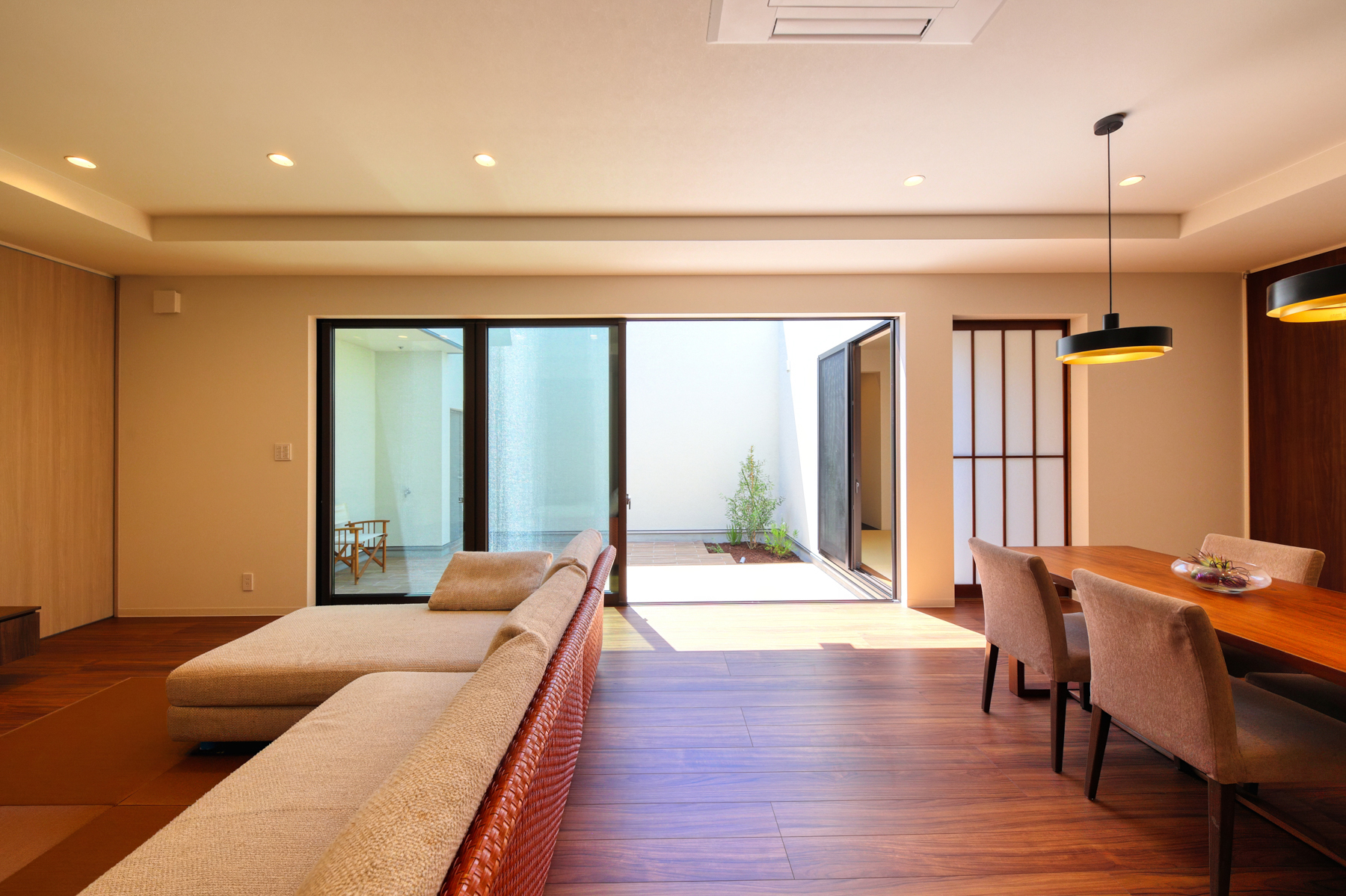 コムハウジング リビング