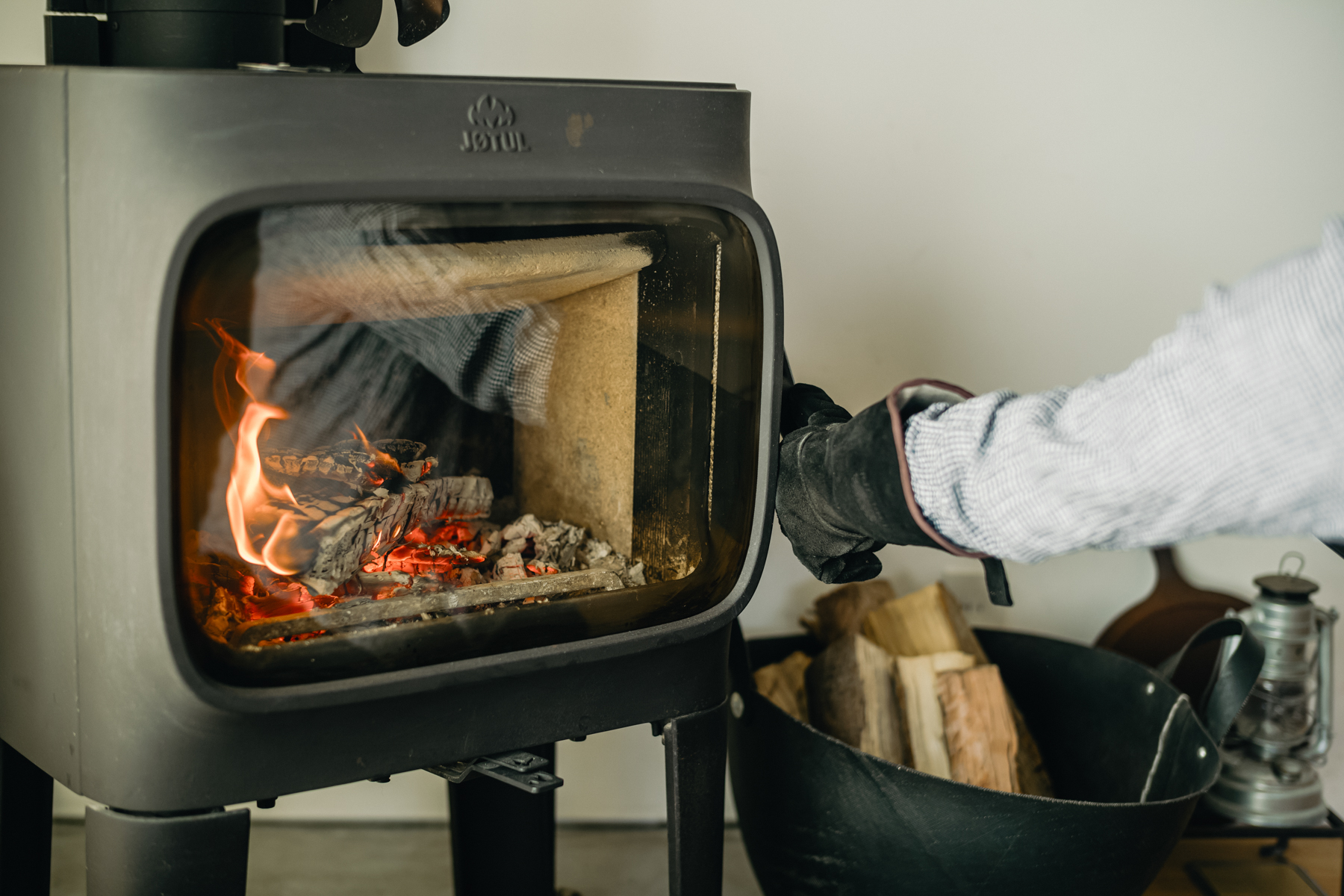 井坂工務店 薪ストーブ
