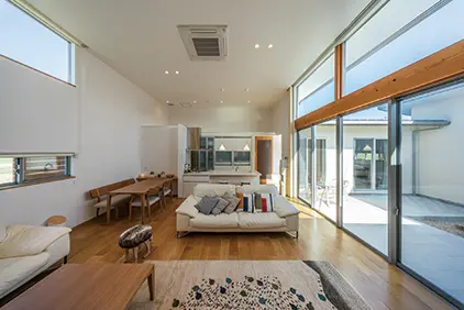 リビング タニグチ