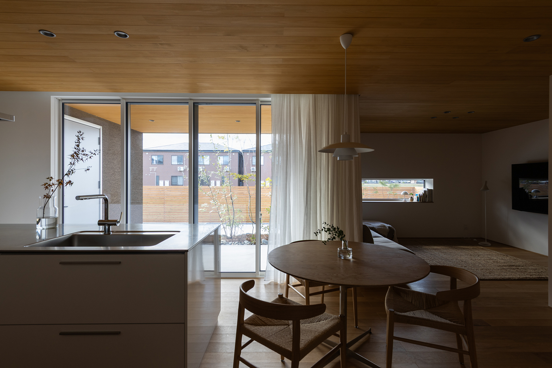 ロータリーハウス リビング