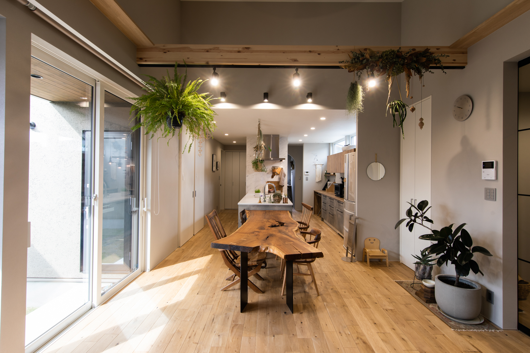 ロータリーハウス リビング