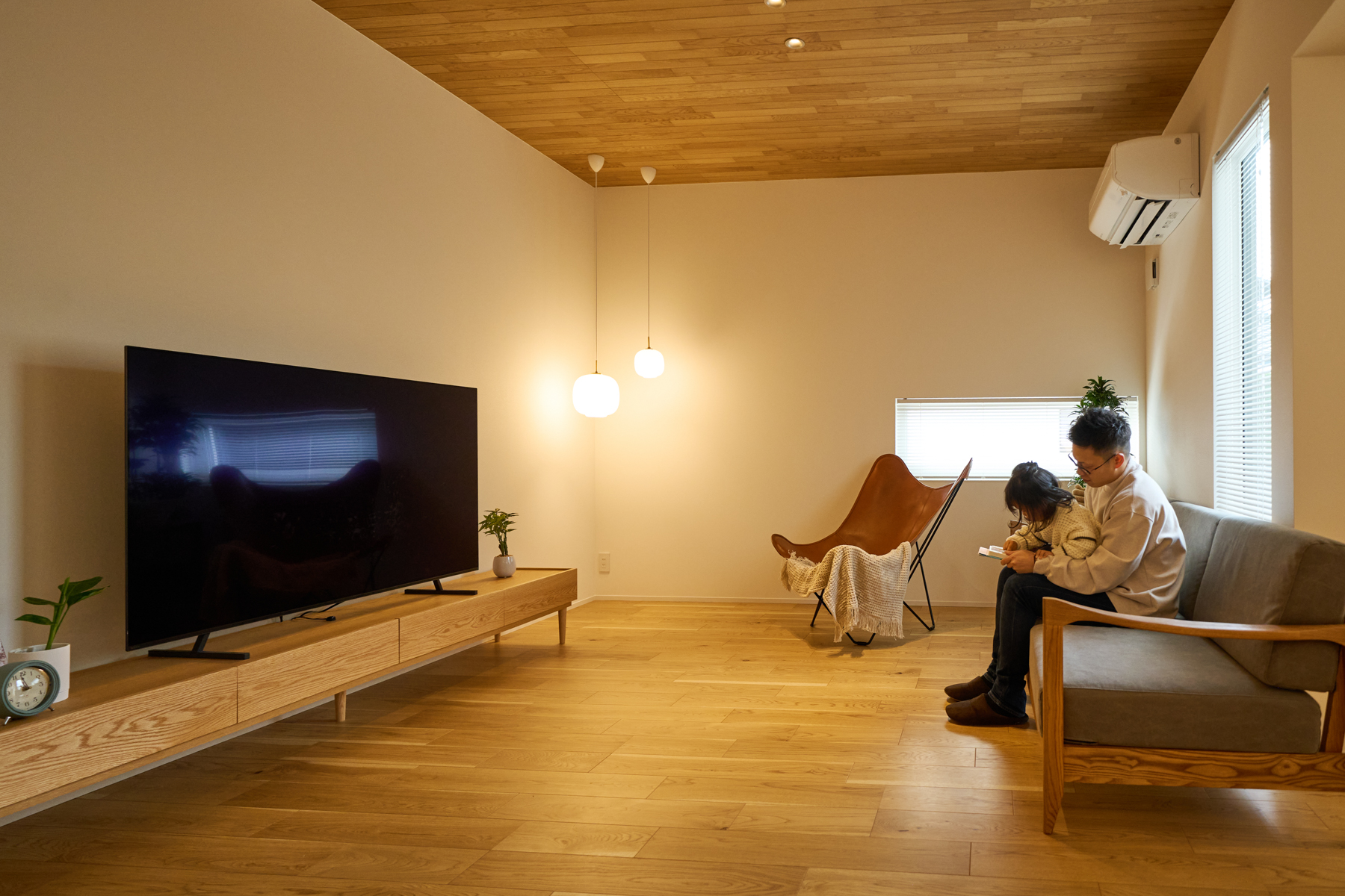 ロータリーハウス リビング