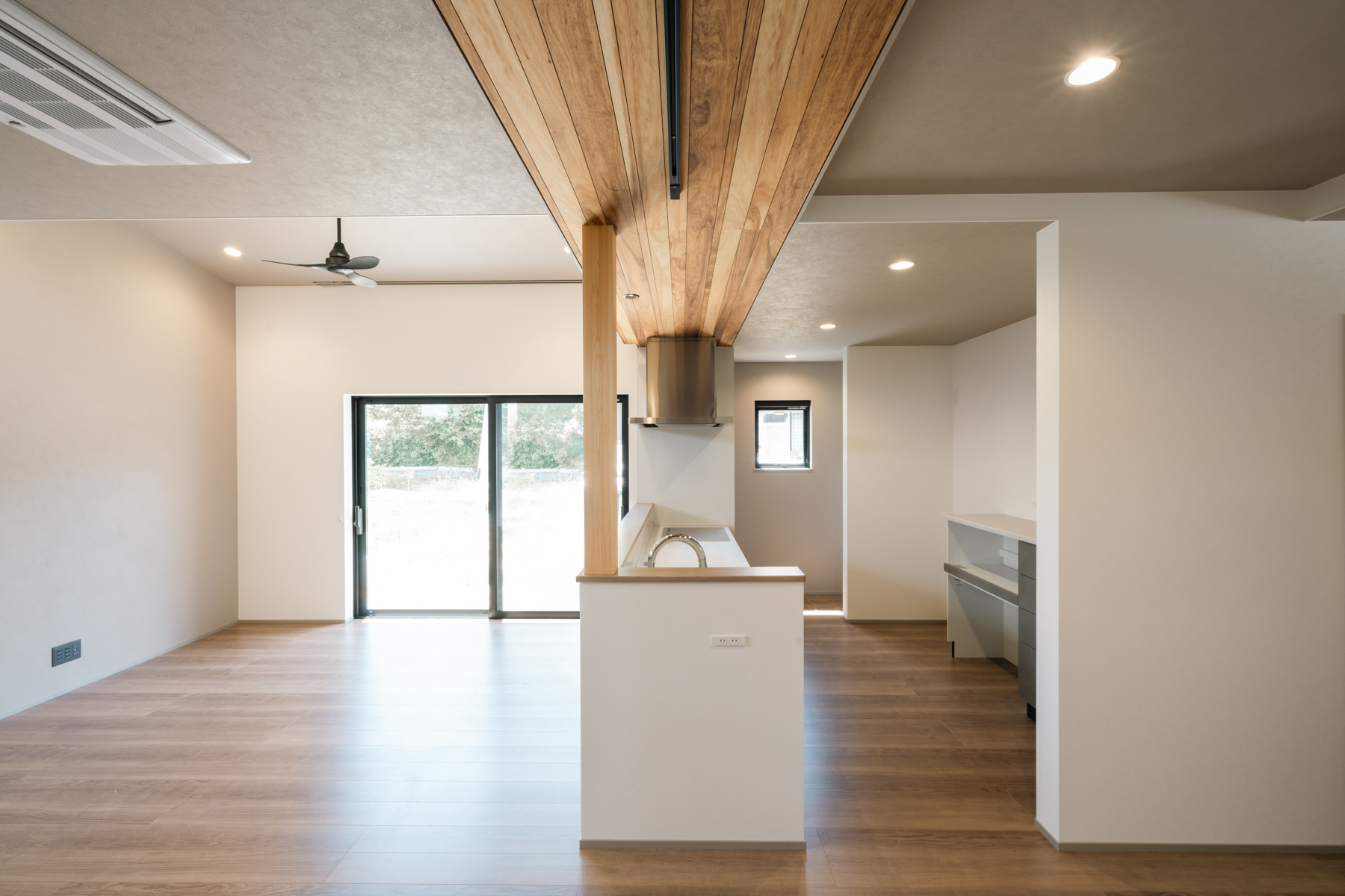 トヨシマ リビング